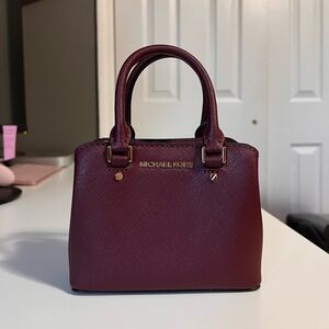 michael kors mini savannah purse in burgundy